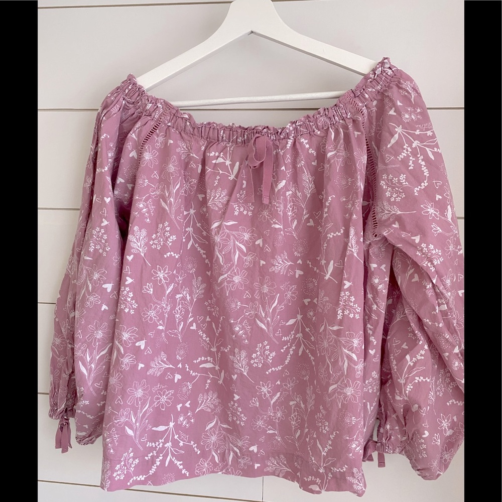 Victoria’s Secret off the shoulders blouse size Large